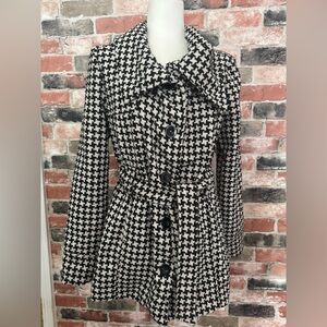 ME JANE Houndstooth pattern Trench coat, Size L (Juniors)